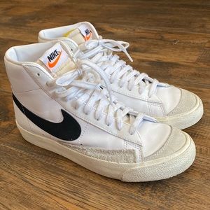 Nike Blazer Mid ‘77 High Tops Women’s Size 9.5